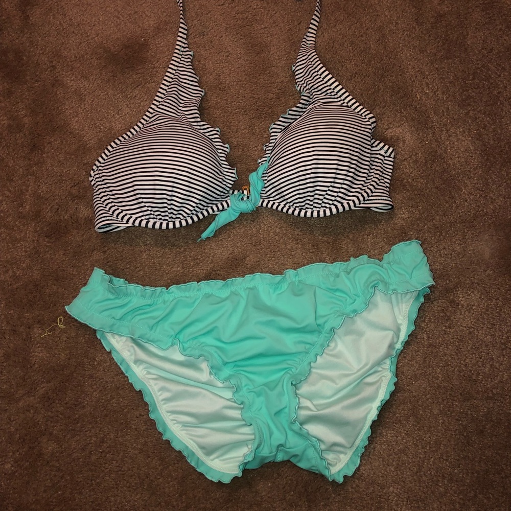 Victoria’s Secret bikini